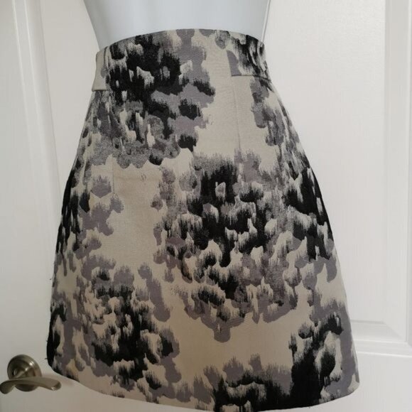Girl's H&m brocade skirt black grey cream abstract - Picture 7 of 8